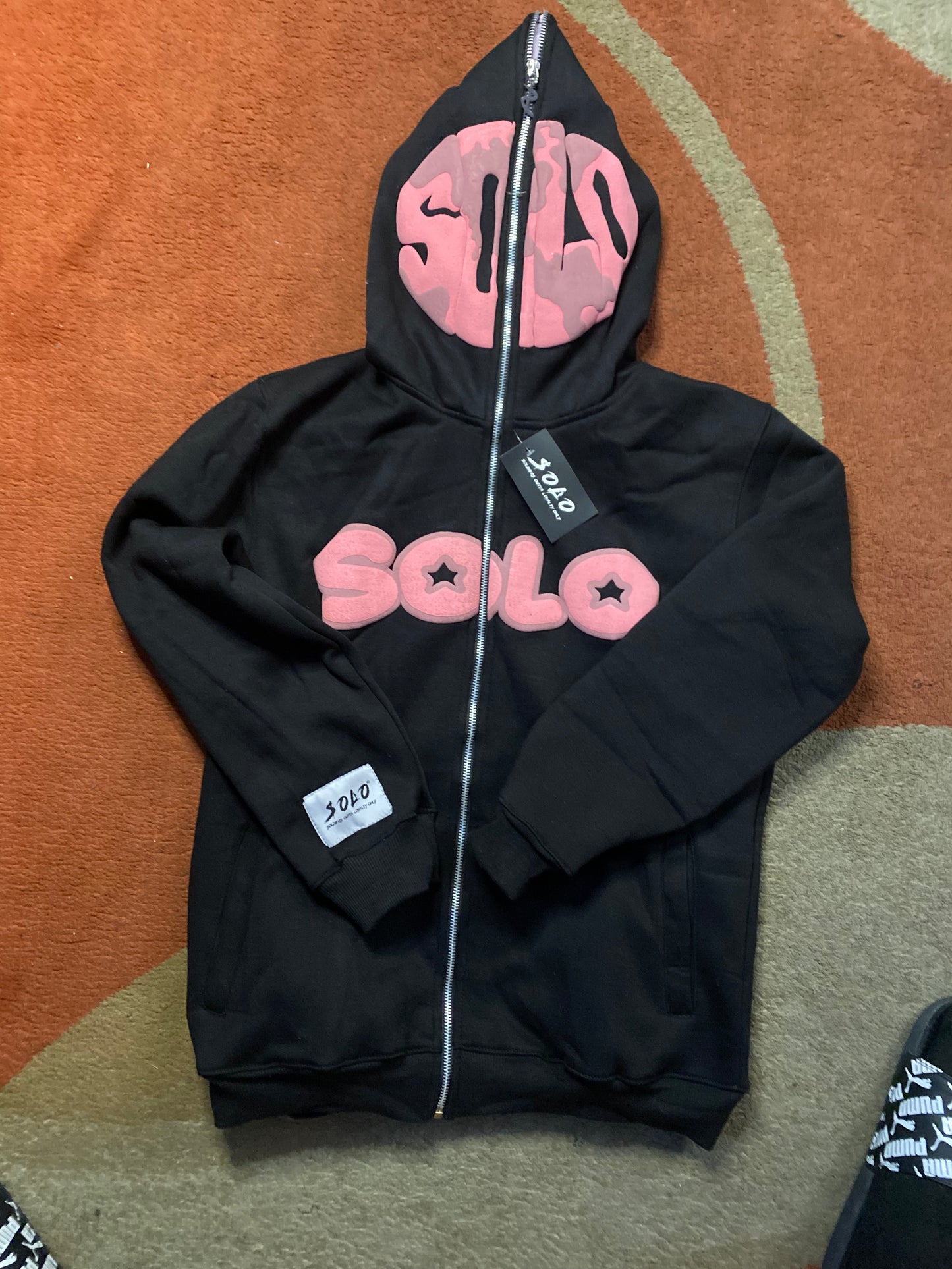 WRLDWIDE HOODIE
