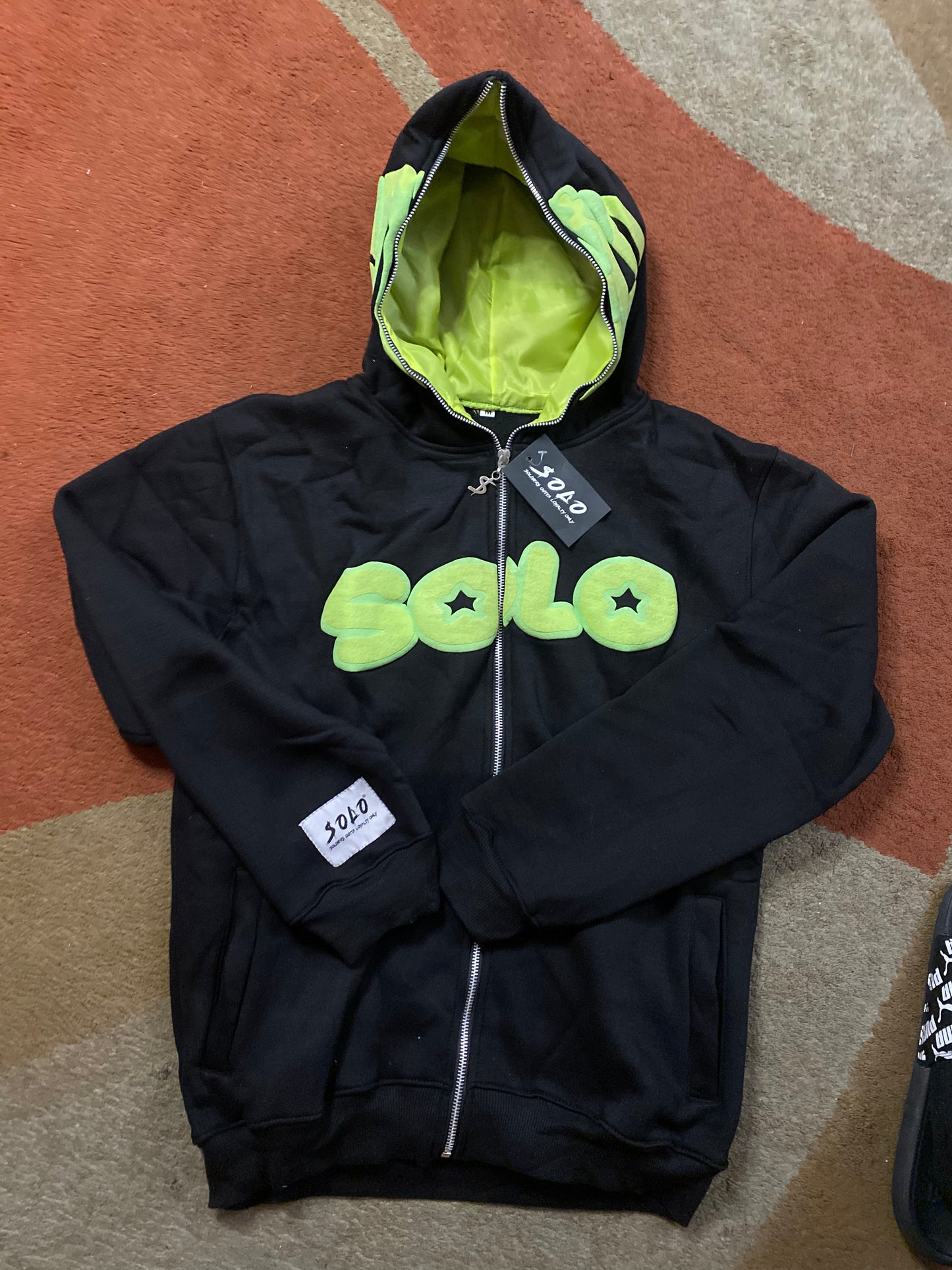 WRLDWIDE HOODIE